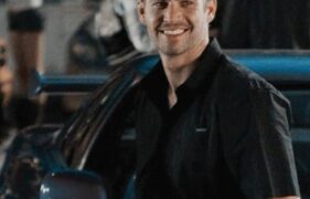 Grupo de carros e amizades